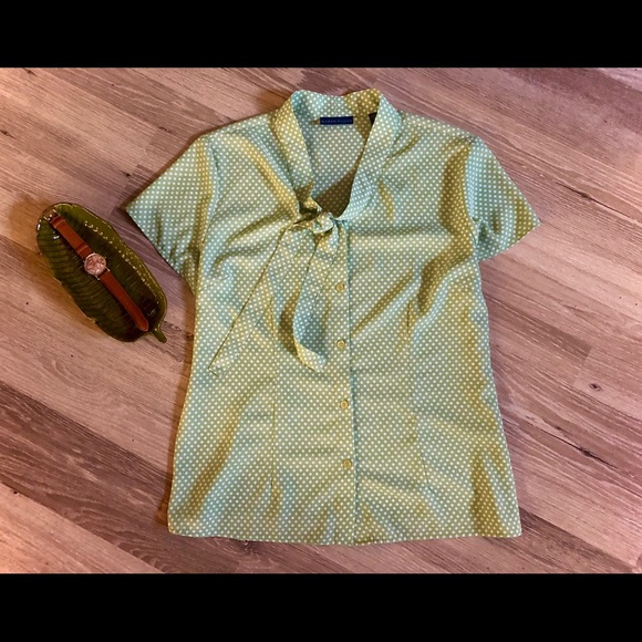 EUC! Lovely Green & White Polka Dot Bow Blouse 🌟 - Picture 3 of 6